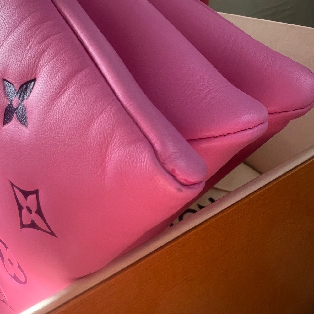 Louis Vuitton Coussin PM Pink limited edition crossbody Bag - Picture 6 of 10